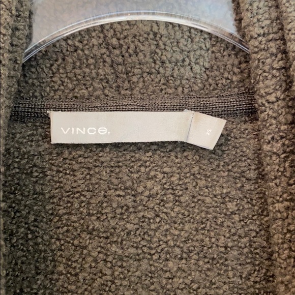 VINCE SWEATER. - Picture 2 of 4